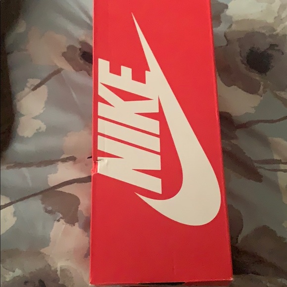 Nike women slides - Picture 1 of 4